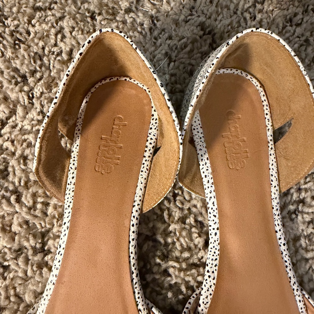 Charlotte Russe White and Black Speckled Flats - Picture 2 of 3